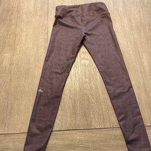 Alo yoga pants- women’s small, brown